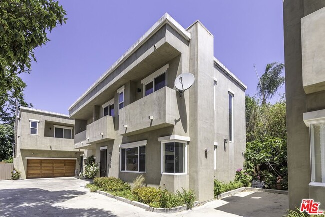 Building Photo - 4025 Wade St