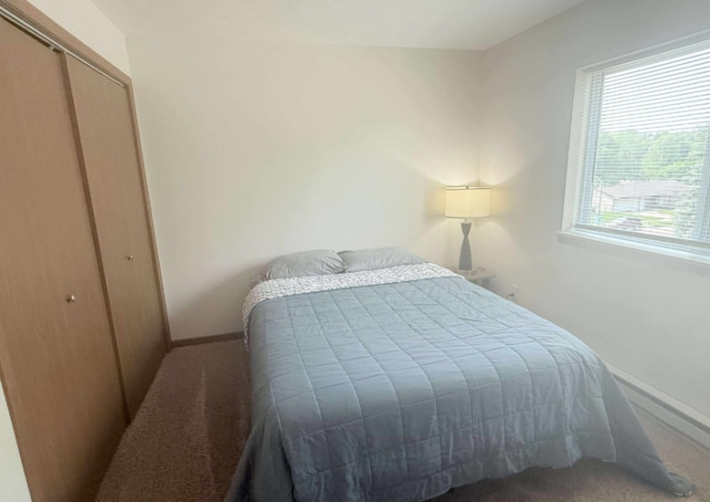 Building Photo - 1632 S Doodler Dr