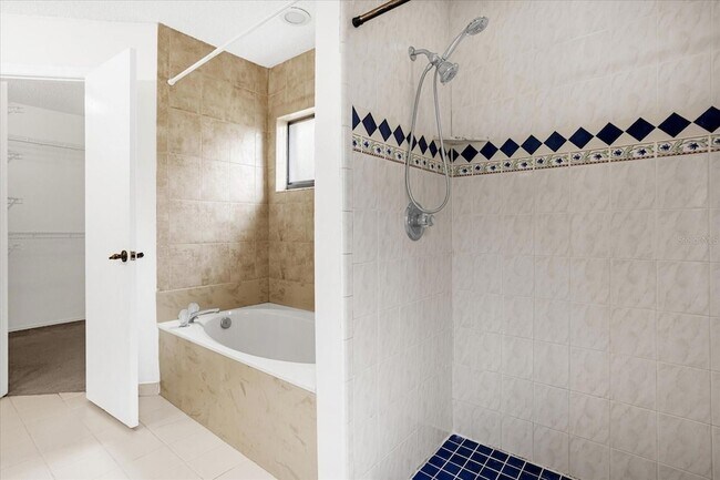 Building Photo - 601 Tomlinson Terrace