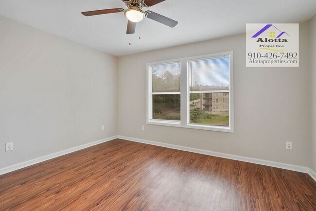 Building Photo - 6804 Willowbrook Dr