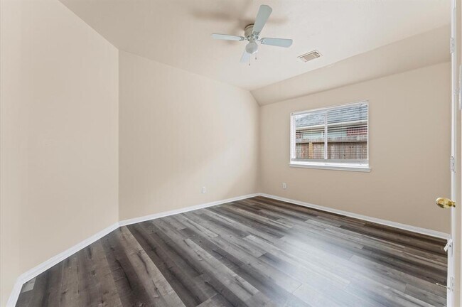 Building Photo - 5422 Melody Park