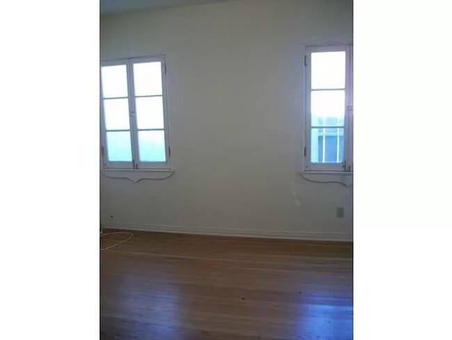 Building Photo - 204CO