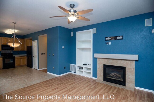 Building Photo - 2 br, 2.5 bath House - 1020 Fenwick Dr