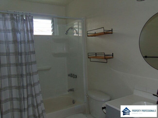 Building Photo - Kapiolani Villa Condo