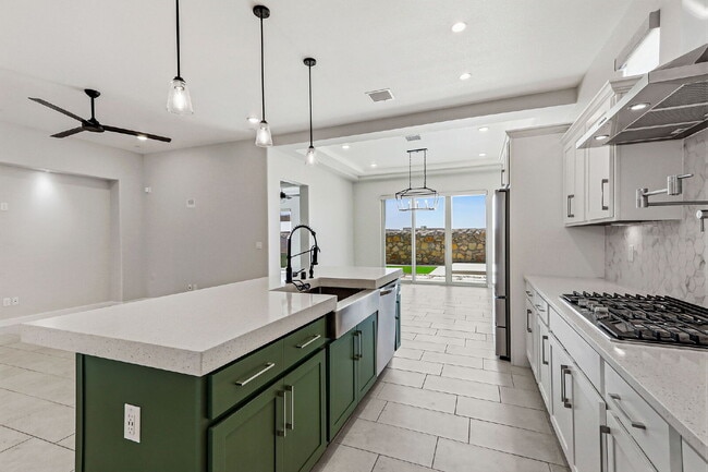 Building Photo - Modern Corner Home | 4 Bedrooms | 2.5 Bathrooms | Covered Outdoor Living