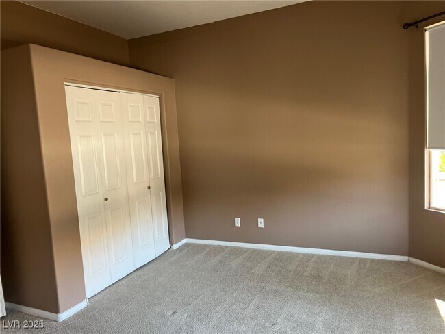 Building Photo - 8640 Castle Hill Ave