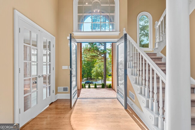 Building Photo - 235 Smokerise Trce