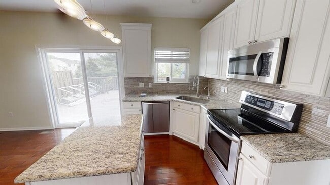 Building Photo - 292 Sandrock Ct