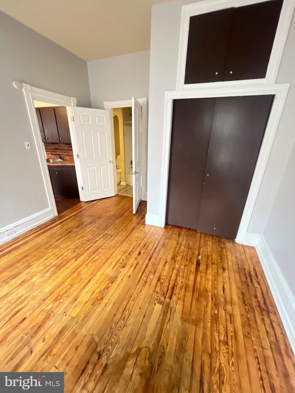 Building Photo - 79 N Evans St