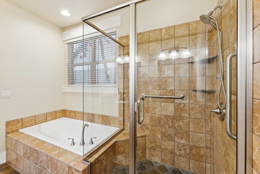 Building Photo - 541 Craftsman Way