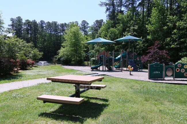 Building Photo - 321 Parkmeadow Dr