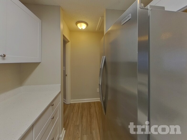 Building Photo - 1207 Larkspur Dr