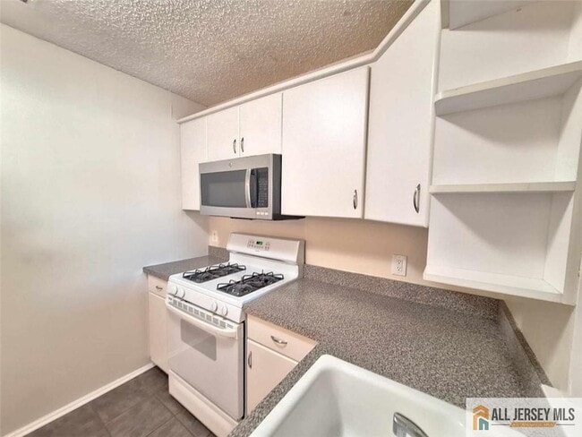 Building Photo - 511 Sunshine Ct