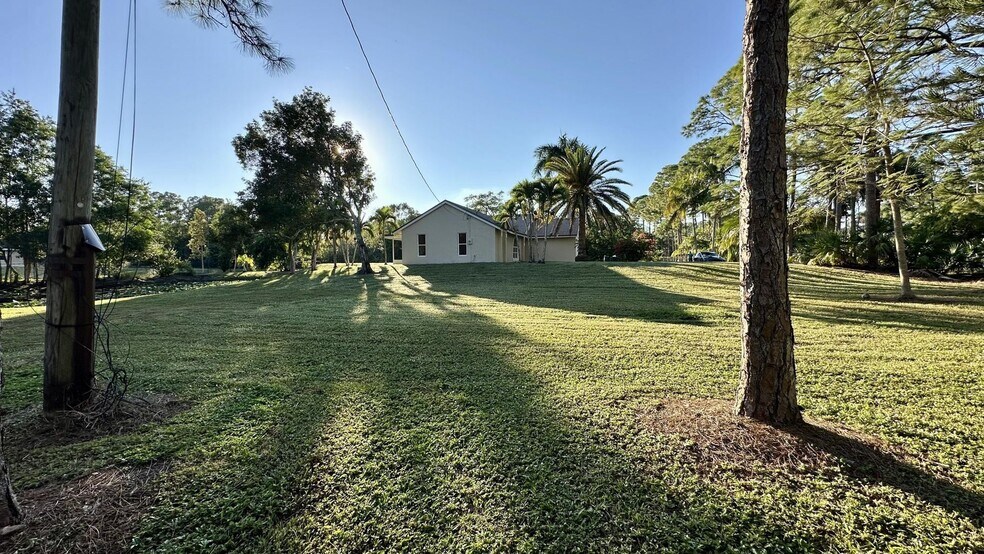 Building Photo - 12816 67th St N