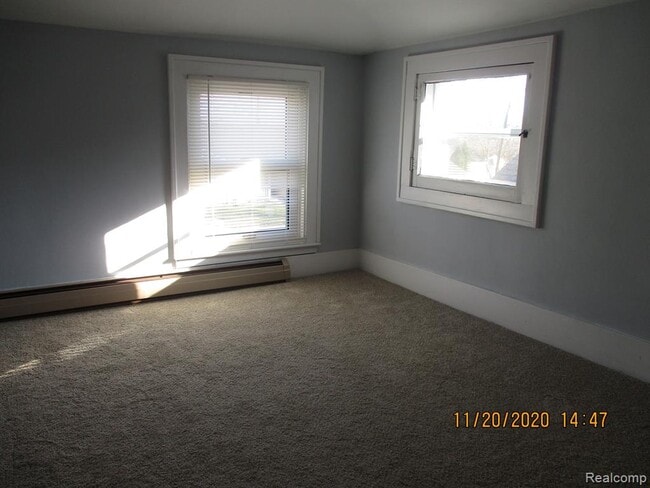 Building Photo - 160 Roehrig St