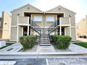 Building Photo - NEWLY UPGRADED 2BD 1BA CONDO * UPSTAIRS UN...