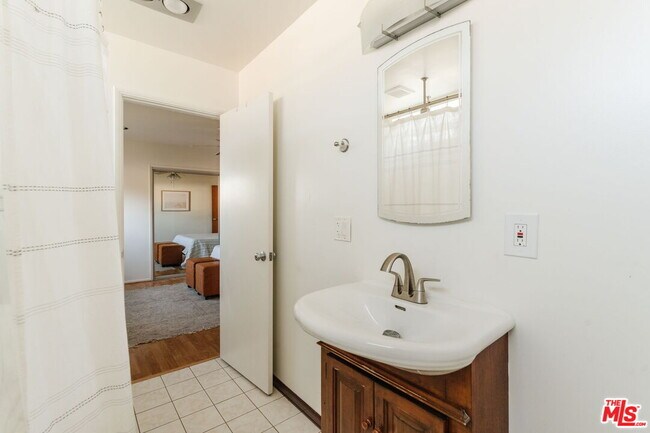 Building Photo - 4450 Alla Rd