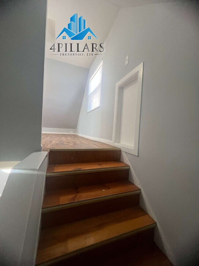 Building Photo - 5647 Sohl Ave