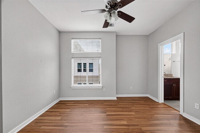 Building Photo - 2352 Sperber Ln