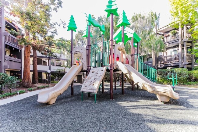 Building Photo - 8650 Gulana Ave