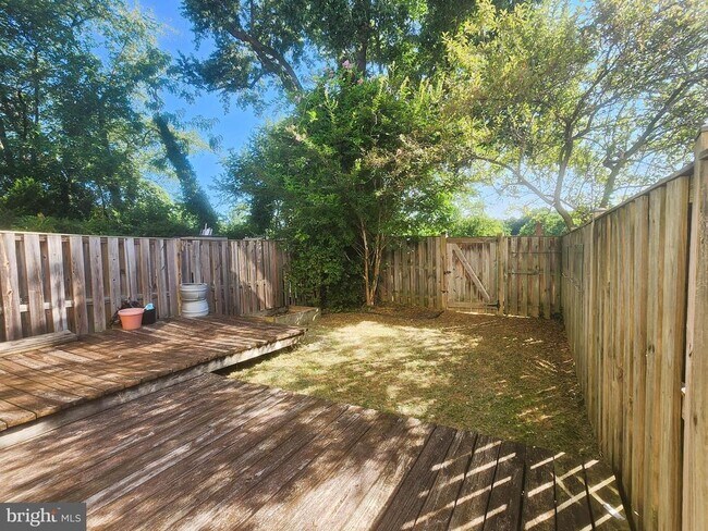 Building Photo - 9139 September Ln