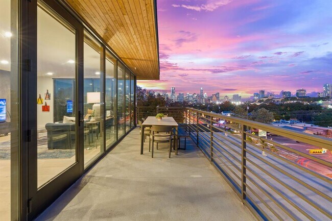 Building Photo - 1600 S 1st St