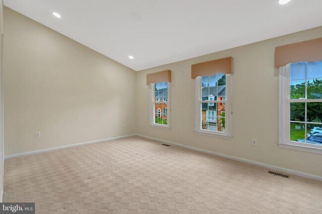 Building Photo - 4255 Sleepy Lake Dr
