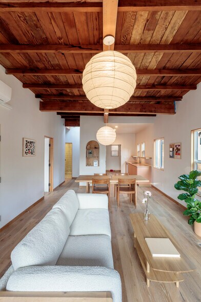 Building Photo - 3361 Hamilton Way