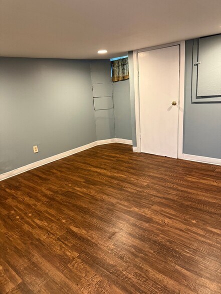 Building Photo - 27 Meehan Ave