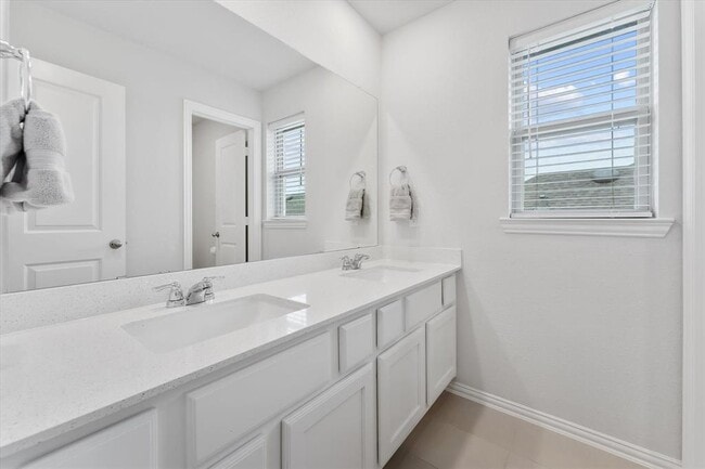 Building Photo - 3727 Handel Dr