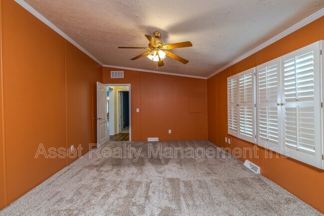 Building Photo - 1322 Silver Charm Way