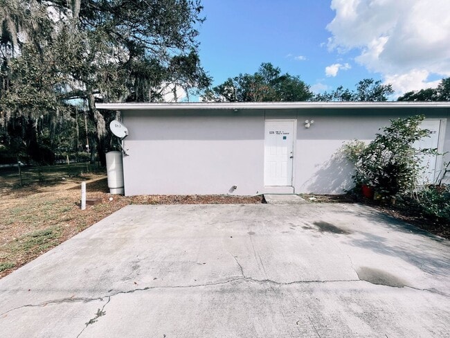 Building Photo - NEW, LOWER PRICE! 3/1 Duplex AVAILABLE NOW!