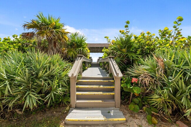 Building Photo - 7380 S Ocean Dr