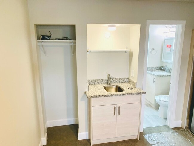 Building Photo - STUDIO AVAILABLE IN THE HEART OF LA JOLLA!...