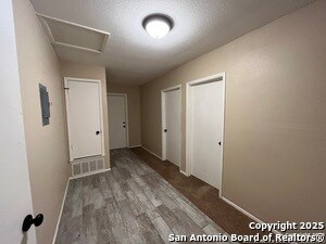 Building Photo - 6522 Ridge Willow Dr