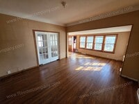 Building Photo - Remodeled 3 bedroom 1 bathroom house