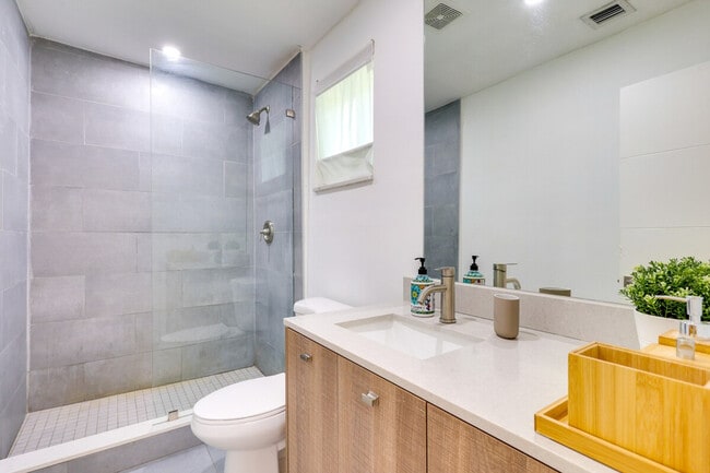 Building Photo - 6174 SW 64th Terrace