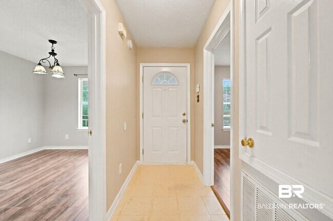 Building Photo - 7689 Audubon Dr