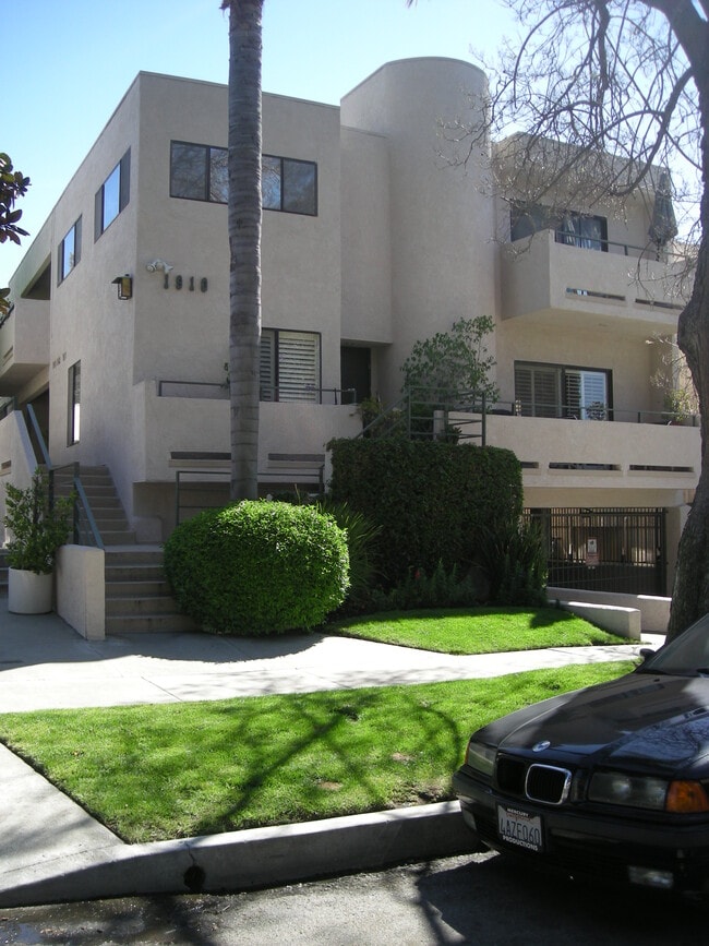 Building Photo - 1910 Pelham Ave