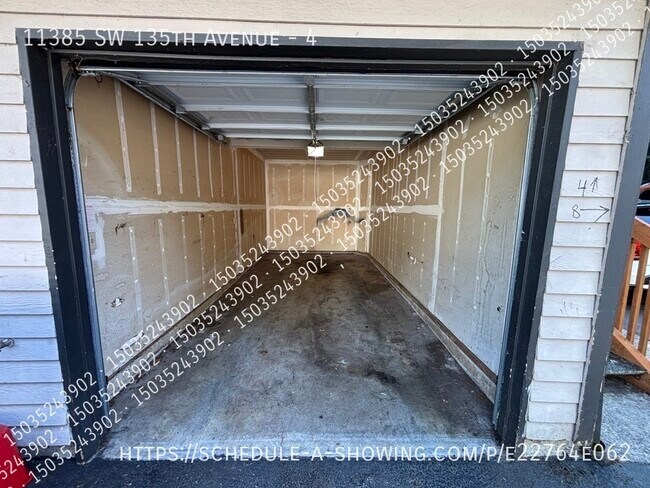 Building Photo - 11385 SW 135th Ave