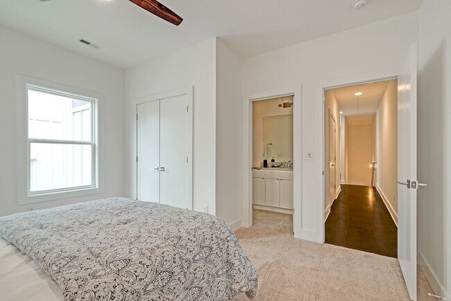 Building Photo - Modern West Nashville Living Near The Nations