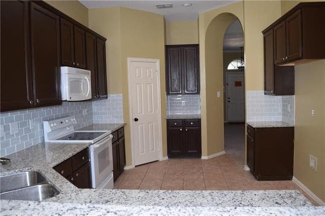 Building Photo - 3811 Rose Ct