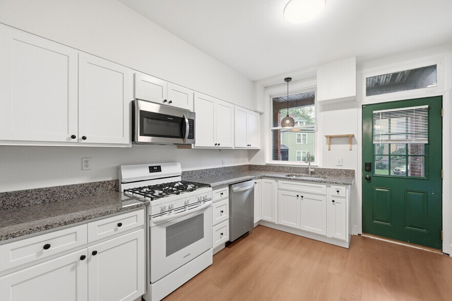 Building Photo - 3466 Perrysville Ave