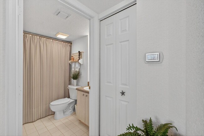 Building Photo - 1801 N Flagler Dr