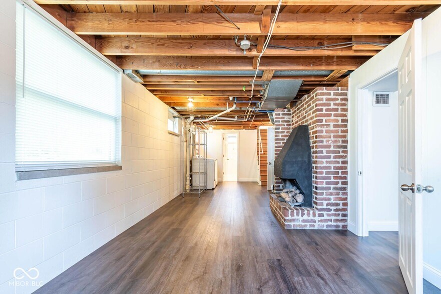Building Photo - 4219 E Deckard Dr
