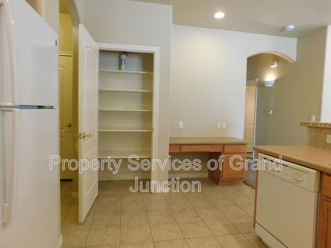Building Photo - 737 Canvasback Cir