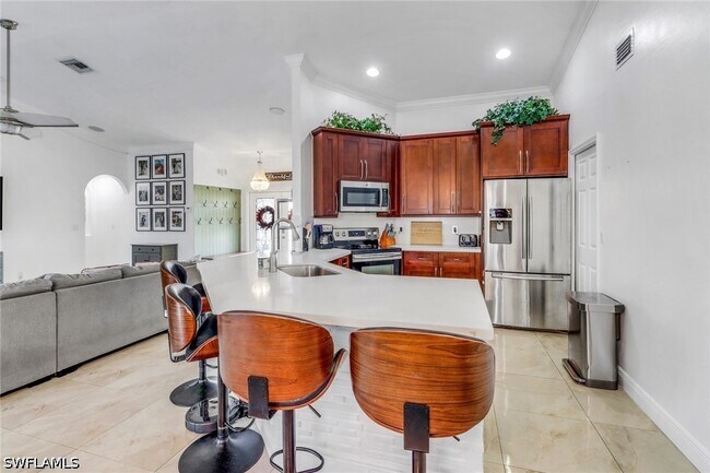 Building Photo - 2026 SW 31st Terrace