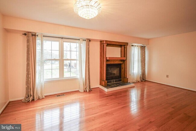 Building Photo - 3737 Capulet Terrace