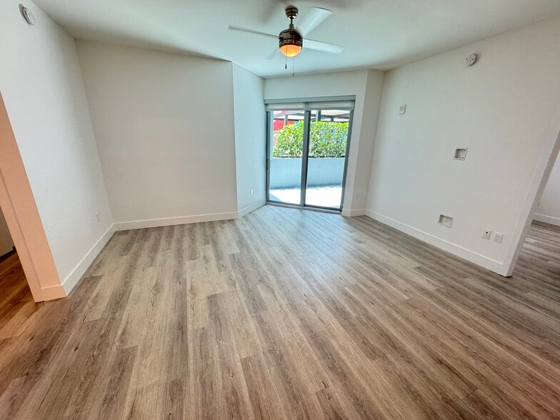 LIVING ROOM - 60 NW 31st St