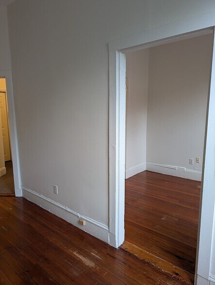 Building Photo - 509 Columbus Ave